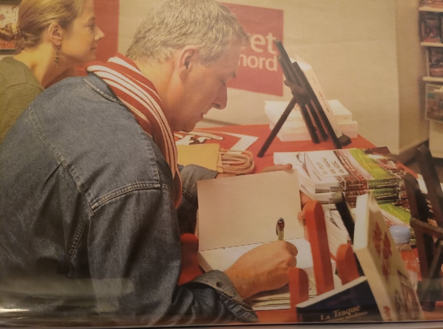 Stéphane Catteau signant son livre